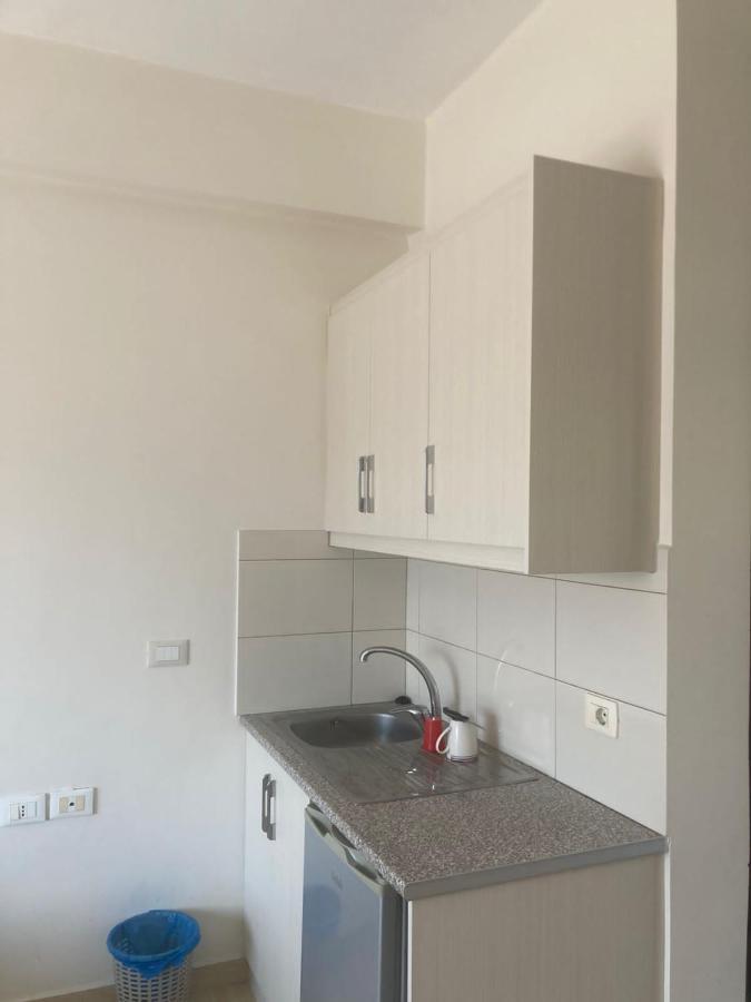 Niko'S Apartments Sarandë Buitenkant foto